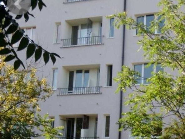 Тристаен апартамент в София, Докторски паметник - 85 кв.м за 4412 €/кв.м - Снимка #1