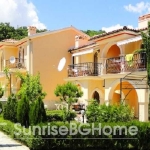 Двустаен апартамент в к.к. Елените - 74 кв.м за 1014 €/кв.м - Снимка #1