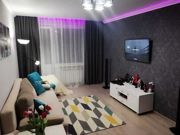 Дава се под наем Двустаен апартамент в Пловдив, Изгрев - 62 кв.м за 341.7 € - Снимка #1