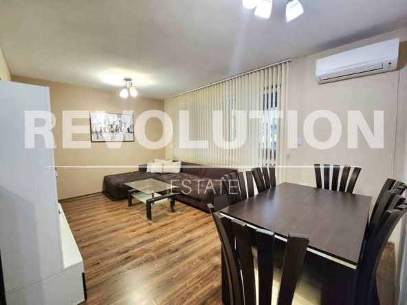 Дава се под наем Двустаен апартамент в Варна, Център - 65 кв.м за 498.27 € - Снимка #1