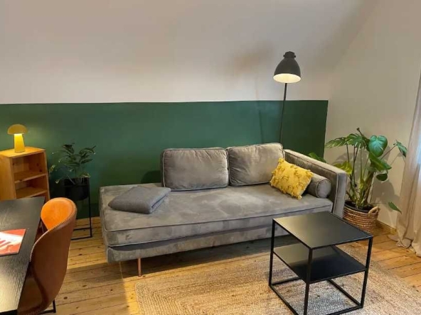 Дава се под наем Двустаен апартамент в Пловдив, Кършияка - 48 кв.м за 215 € - Снимка #1