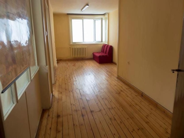 Дава се под наем Офис в София, Център - 64 кв.м за 500 € - Снимка #1