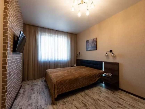 Дава се под наем Едностаен апартамент в Пловдив, Изгрев - 33 кв.м за 160.65 € - Снимка #1