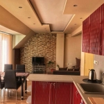 Дава се под наем Тристаен апартамент в Пловдив, Кършияка - 100 кв.м за 500 € - Снимка #1