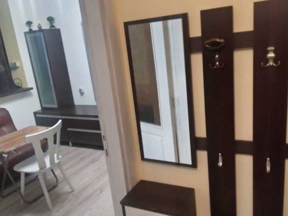 Дава се под наем Двустаен апартамент в Бургас, Меден рудник - зона А - 80 кв.м за 200 € - Снимка #1