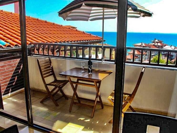 Двустаен апартамент в к.к. Слънчев бряг - 65 кв.м за 1324 €/кв.м - Снимка #1