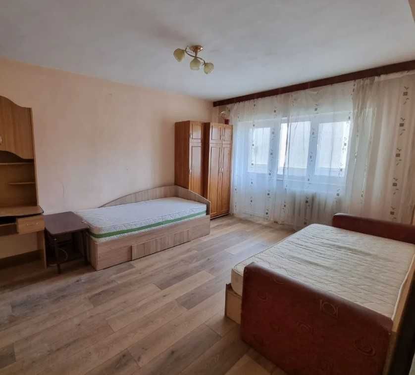 Дава се под наем Едностаен апартамент в Пловдив, Център - 25 кв.м за 127.5 € - Снимка #1