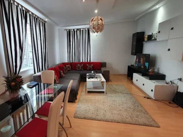 Дава се под наем Тристаен апартамент в Пловдив, Западен - 90 кв.м за 346.8 € - Снимка #1