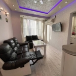 Дава се под наем Тристаен апартамент в Пловдив, Център - 70 кв.м за 561 € - Снимка #1