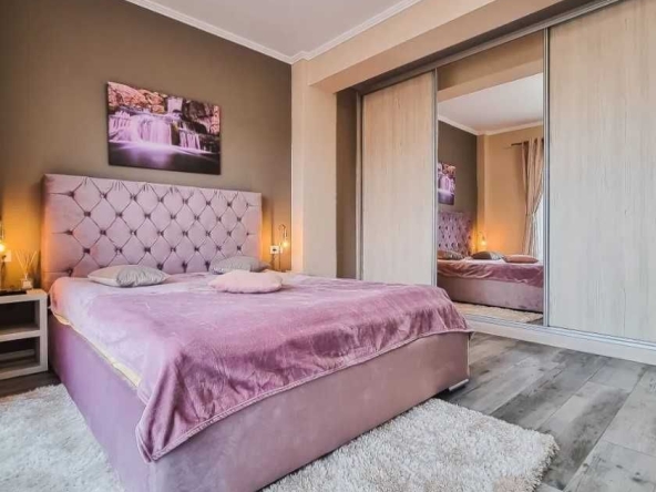Дава се под наем Тристаен апартамент в Пловдив, Център - 78 кв.м за 219.3 € - Снимка #1