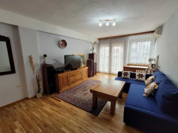 Дава се под наем Двустаен апартамент в София, Оборище - 65 кв.м за 698.19 € - Снимка #1