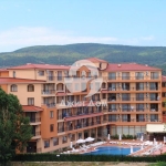 Тристаен апартамент в к.к. Слънчев бряг - 127 кв.м за 643 €/кв.м - Снимка #1