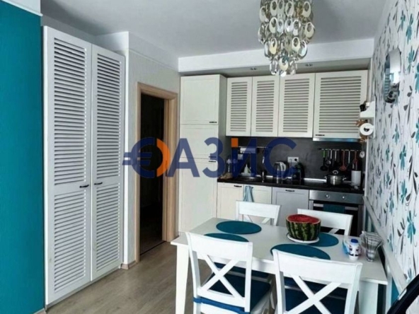 Тристаен апартамент в к.к. Слънчев бряг - 100 кв.м за 765 €/кв.м - Снимка #1