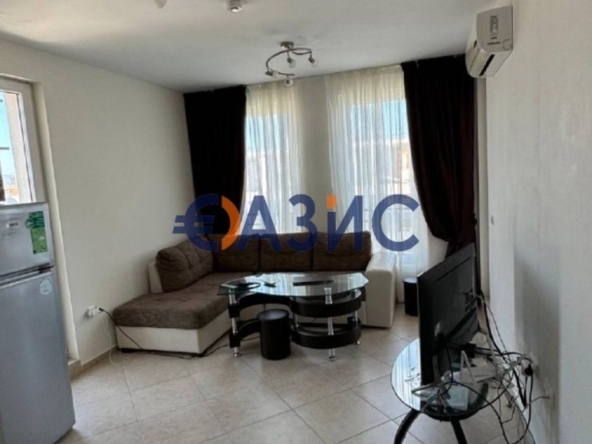 Двустаен апартамент в к.к. Слънчев бряг - 56 кв.м за 1370 €/кв.м - Снимка #1