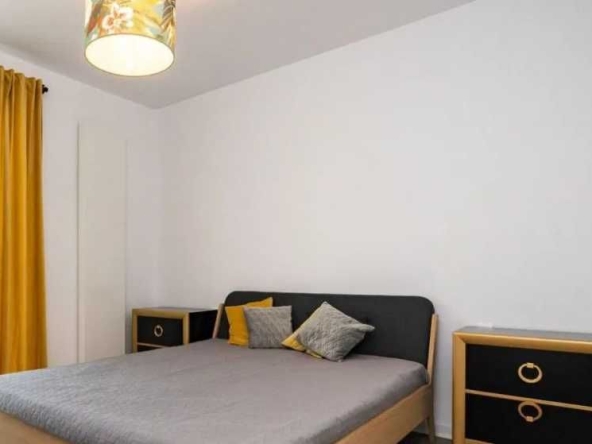 Дава се под наем Тристаен апартамент в Пловдив, Център - 74 кв.м за 229.5 € - Снимка #1