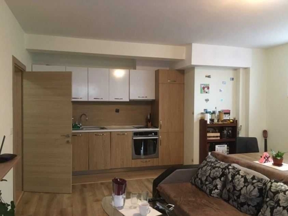 Дава се под наем Двустаен апартамент в Варна, Виница - 79 кв.м за 400 € - Снимка #1