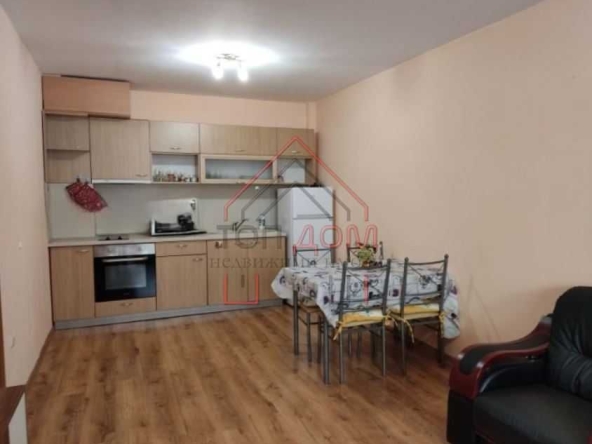 Дава се под наем Двустаен апартамент в Варна, Цветен квартал - 55 кв.м за 408 € - Снимка #1