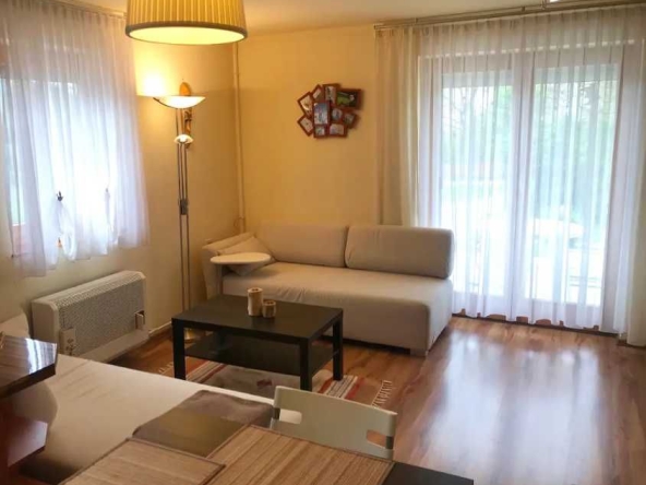 Дава се под наем Двустаен апартамент в Пловдив, Център - 69 кв.м за 316.2 € - Снимка #1