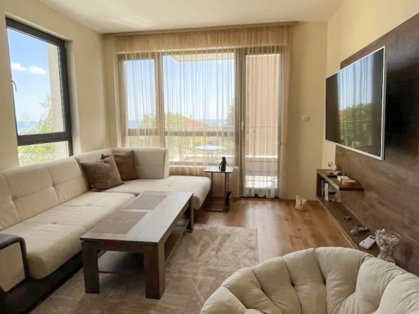 Дава се под наем Двустаен апартамент в Варна, Младост 1 - 80 кв.м за 459 € - Снимка #1