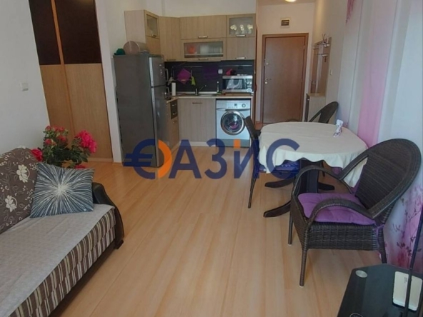Тристаен апартамент в к.к. Слънчев бряг - 72 кв.м за 791 €/кв.м - Снимка #1
