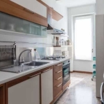 Дава се под наем Четиристаен апартамент в Пловдив, Център - 90 кв.м за 255 € - Снимка #1