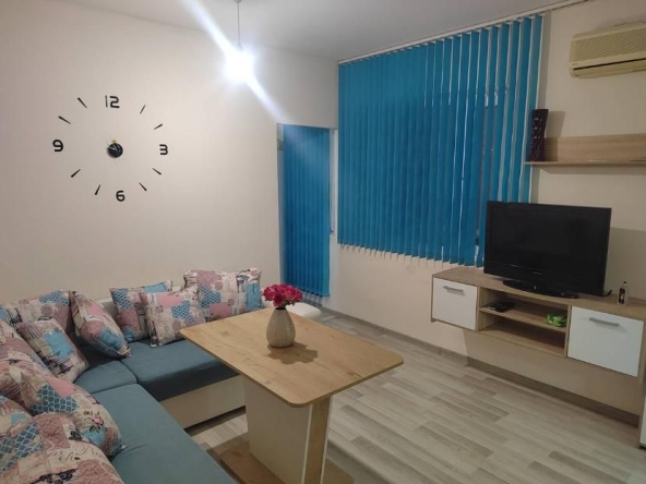 Дава се под наем Двустаен апартамент в Пловдив, Тракия - 40 кв.м за 325 € - Снимка #1