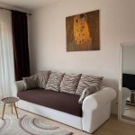 Дава се под наем Тристаен апартамент в Бургас, Изгрев - 100 кв.м за 357 € - Снимка #1