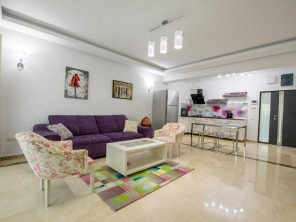 Дава се под наем Двустаен апартамент в Пловдив, Център - 58 кв.м за 367.2 € - Снимка #1