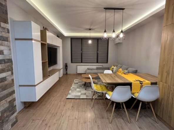 Дава се под наем Двустаен апартамент в София, Младост 2 - 77 кв.м за 850 € - Снимка #1