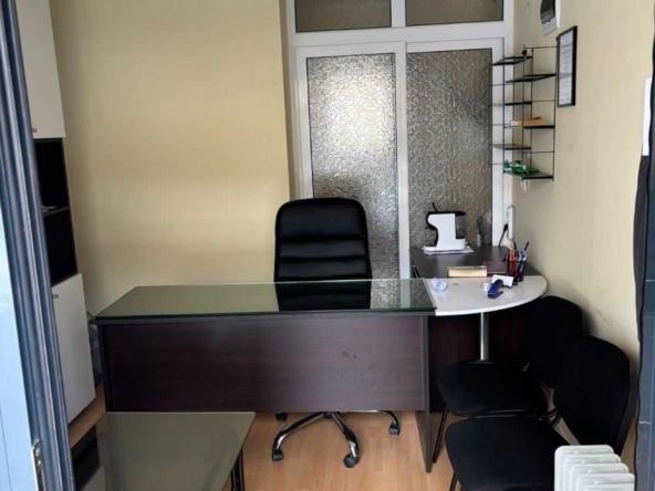 Дава се под наем Офис в София, Надежда 1 - 13 кв.м за 178.5 € - Снимка #1