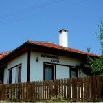 Дава се под наем Къща в с. Престой, Област Габрово - 130 кв.м за 189.21 € - Снимка #1