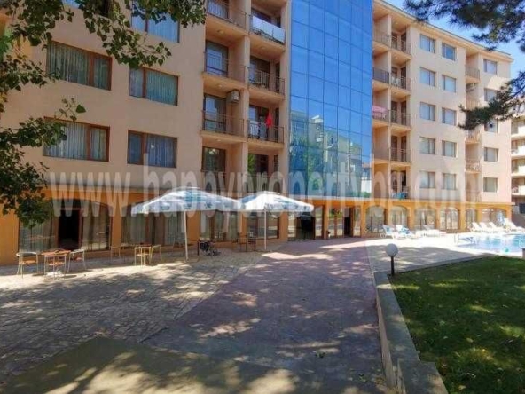 Двустаен апартамент в к.к. Слънчев бряг - 68 кв.м за 839 €/кв.м - Снимка #1