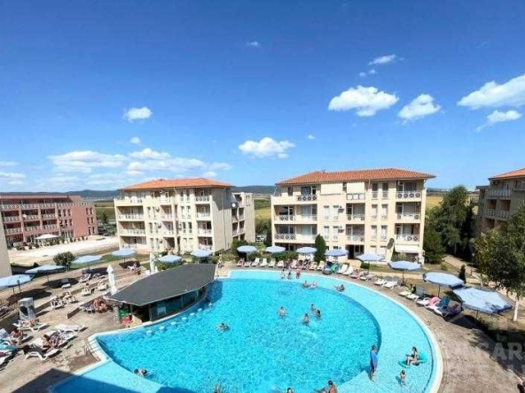 Дава се под наем Едностаен апартамент в Бургас, Лазур - 28 кв.м за 298.86 € - Снимка #1