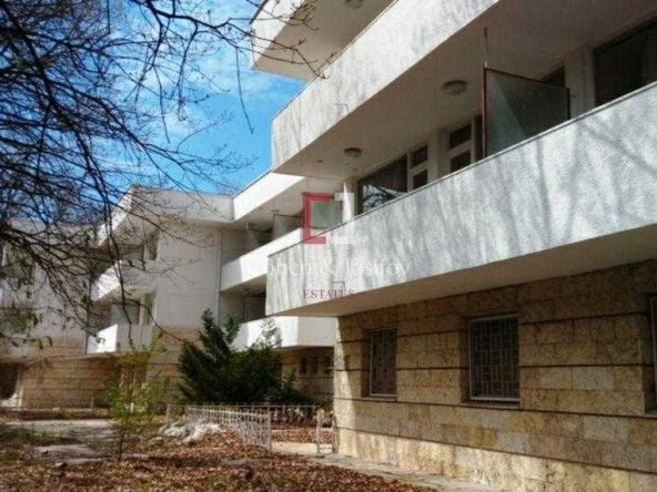 Хотел в к.к. Златни пясъци - 2000 кв.м за 600 €/кв.м - Снимка #1