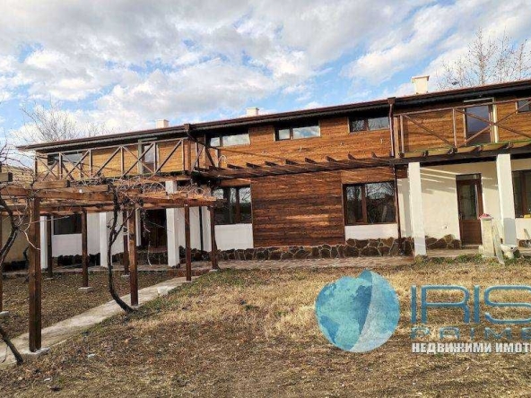 Къща в с. Осмар, Област Шумен - 226 кв.м за 553 €/кв.м - Снимка #1