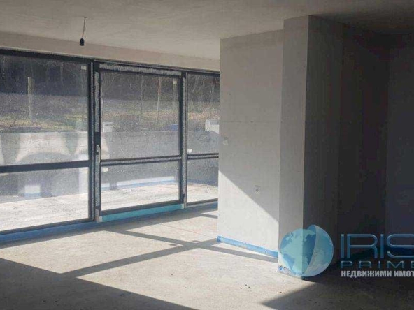 Къща в Шумен, 2-ри корпус - 150 кв.м за 1500 €/кв.м - Снимка #1