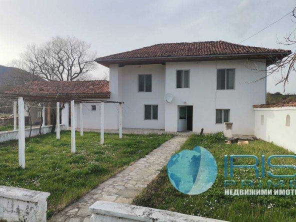 Къща в с. Риш, Област Шумен - 100 кв.м за 480 €/кв.м - Снимка #1