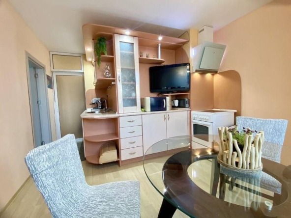 Дава се под наем Четиристаен апартамент в Варна, Чайка - 90 кв.м за 700 € - Снимка #1