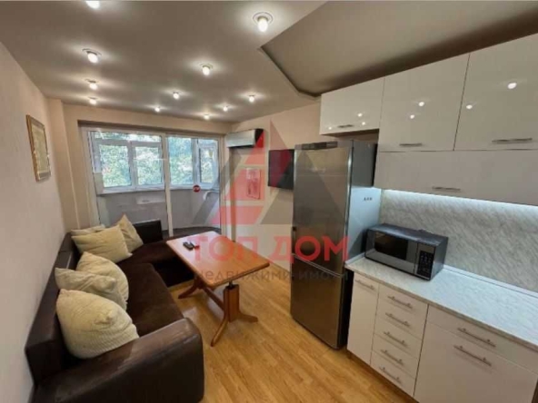 Дава се под наем Двустаен апартамент в Варна, Окръжна болница - 65 кв.м за 612 € - Снимка #1