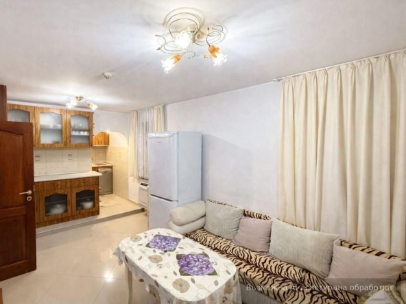 Дава се под наем Двустаен апартамент в Варна, Левски - 60 кв.м за 448.8 € - Снимка #1