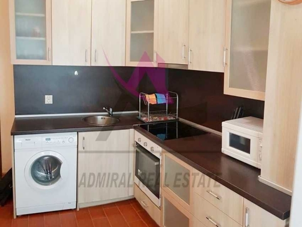 Дава се под наем Двустаен апартамент в Варна, Базар Левски - 70 кв.м за 375 € - Снимка #1