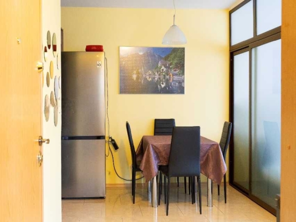 Дава се под наем Двустаен апартамент в София, Център - 60 кв.м за 548.25 € - Снимка #1