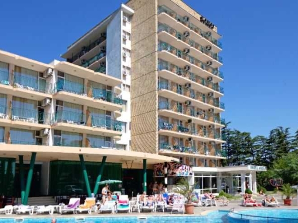 Хотел в к.к. Слънчев бряг - 6070 кв.м за 742 €/кв.м - Снимка #1