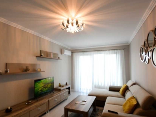 Дава се под наем Тристаен апартамент в Пловдив, Каменица 1 - 82 кв.м за 306 € - Снимка #1