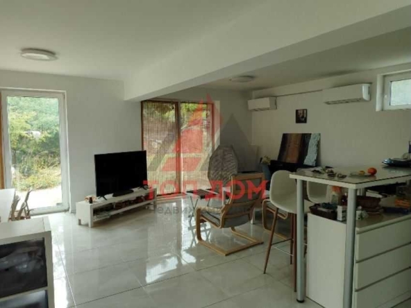 Дава се под наем Многостаен апартамент в Варна, м-т Евксиноград - 485 кв.м за 2000 € - Снимка #1