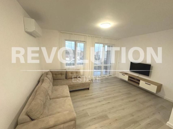 Дава се под наем Двустаен апартамент в Варна, Възраждане 4 - 56 кв.м за 450 € - Снимка #1