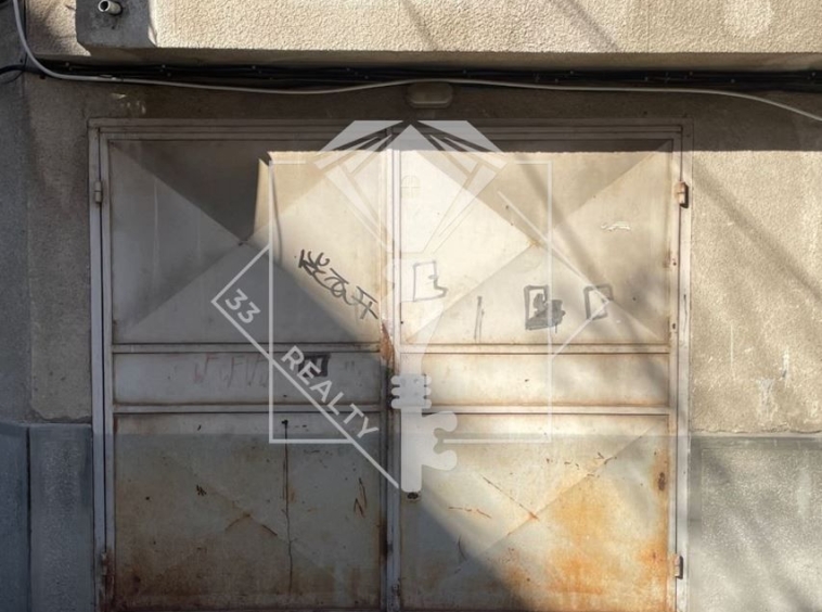 Гараж / Паркомясто в Пловдив, Кючук Париж - 20 кв.м за 1325 €/кв.м - Снимка #1