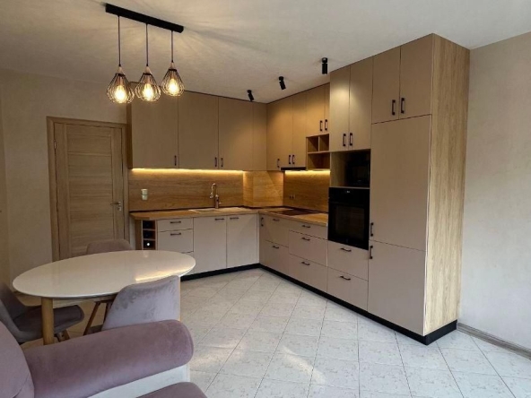 Четиристаен апартамент в София, Слатина - 84 кв.м за 1573 €/кв.м - Снимка #1