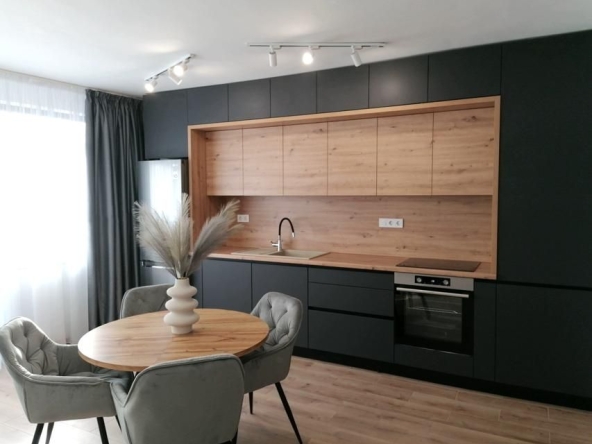 Дава се под наем Двустаен апартамент в Пловдив, Каменица 2 - 72 кв.м за 480 € - Снимка #1