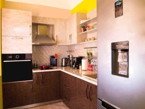 Дава се под наем Тристаен апартамент в София, Триъгълника - 90 кв.м за 700 € - Снимка #1